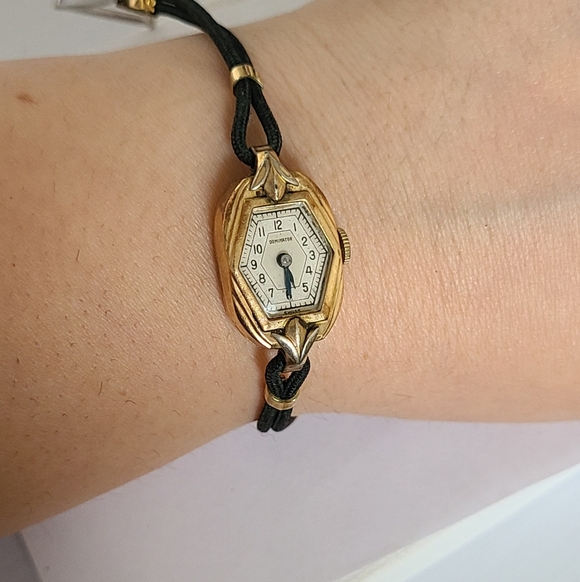 Vintage Antique Luxury Art Deco Gold Plated Dominator Black Corded Wind Up Watch - Picture 12 of 12